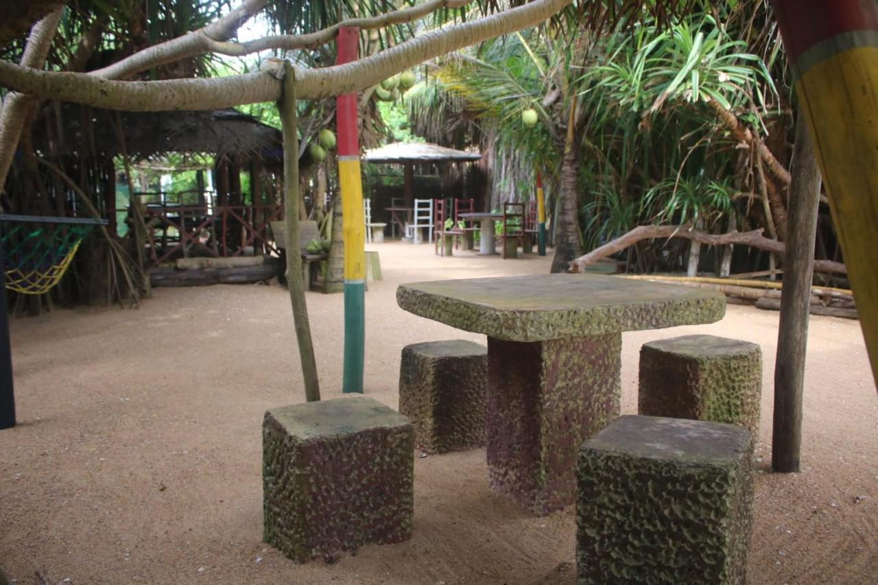 Happy Cocos Beach House Waskaduwa Exterior foto