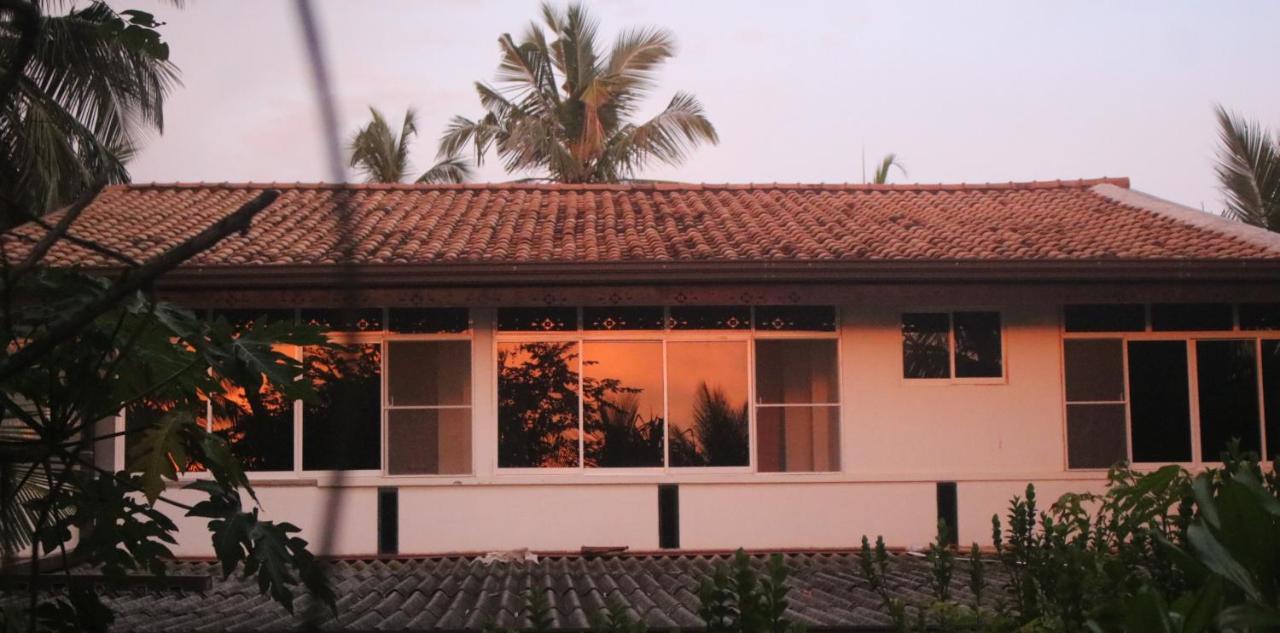 Happy Cocos Beach House Waskaduwa Exterior foto